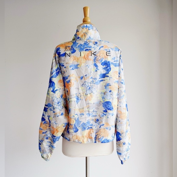 NIKE Women's Floral Cropped Windbreaker Jacket Medium - Picture 4 of 7